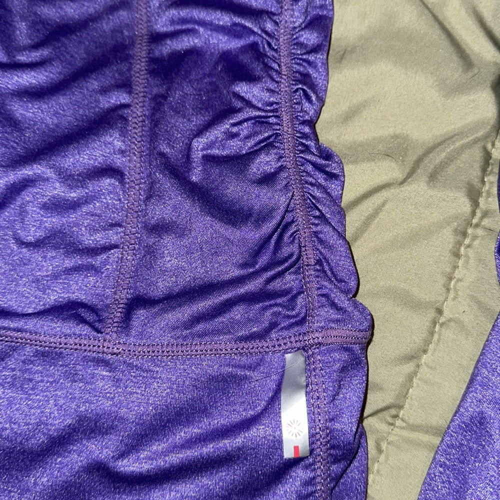 Medium Workout Top. Excellent Condition. - image 3